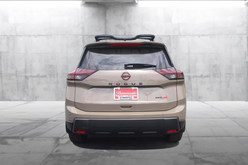 Nissan Rogue Vehicle Image 06