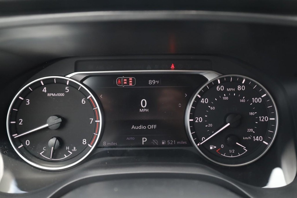Nissan Rogue Vehicle Image 13