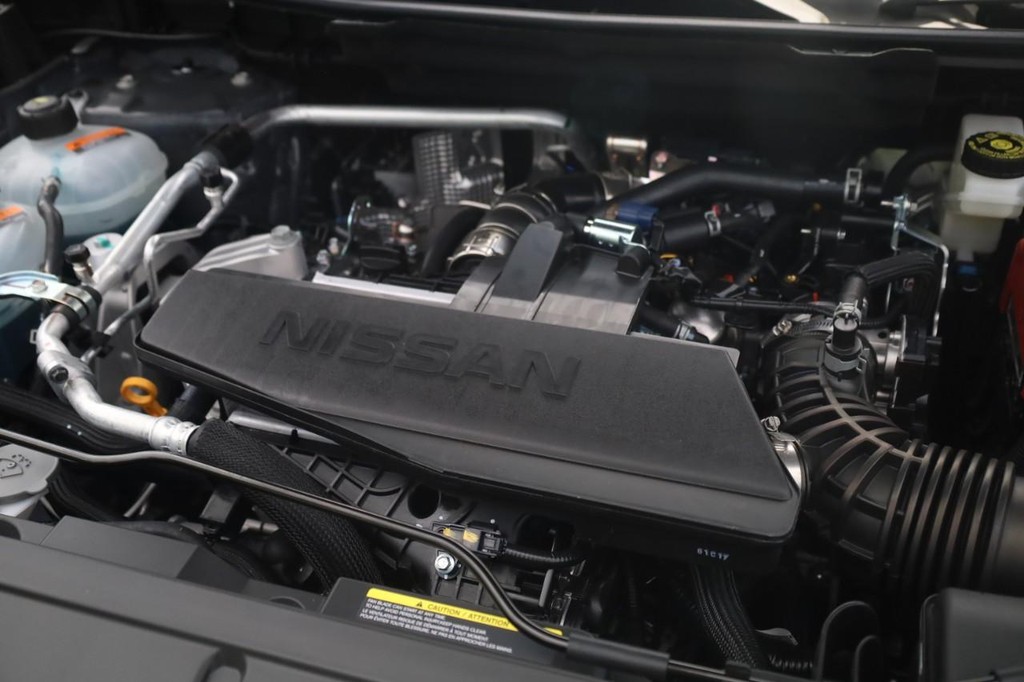 Nissan Rogue Vehicle Image 24