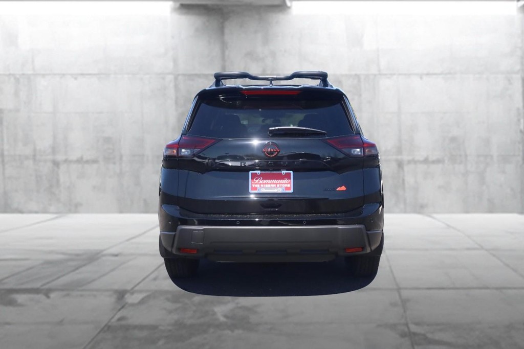 Nissan Rogue Vehicle Image 06