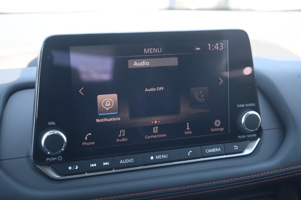 Nissan Rogue Vehicle Image 13