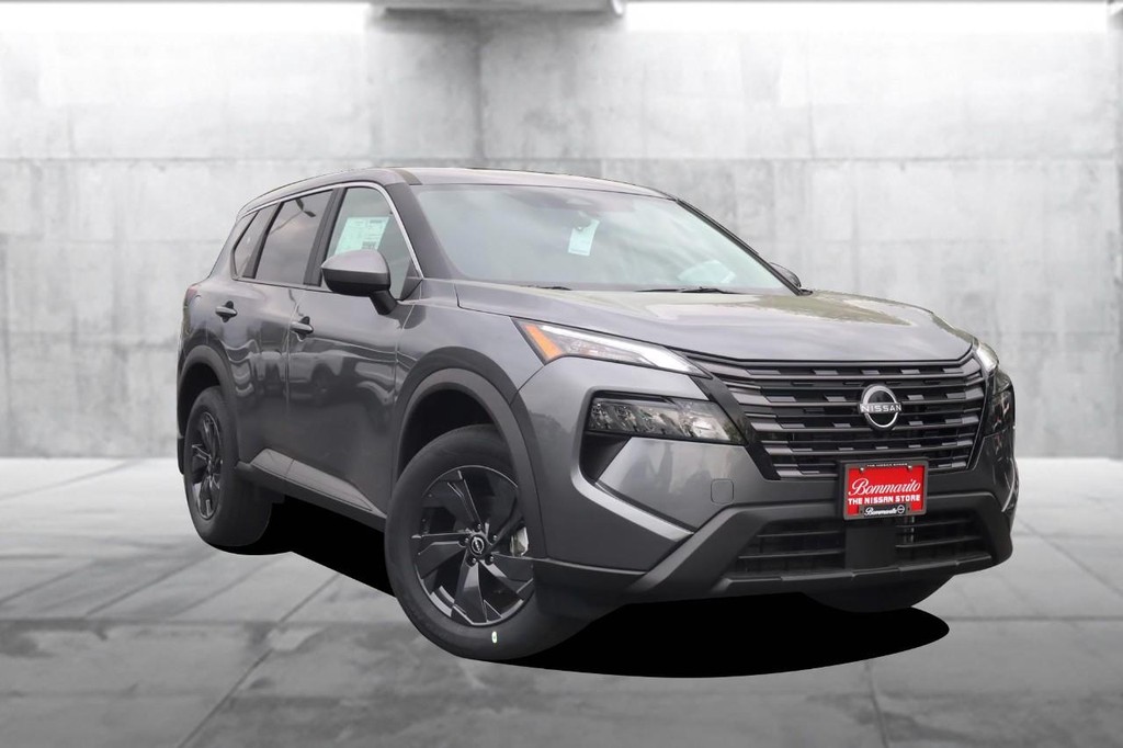 Nissan Rogue Vehicle Image 02