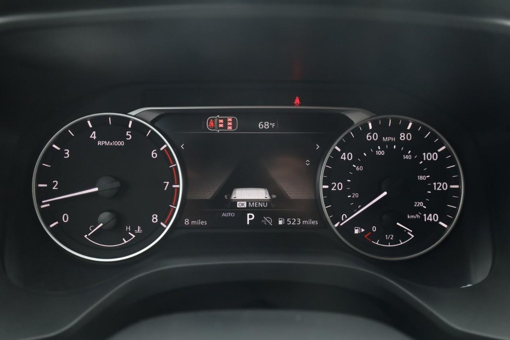 Nissan Rogue Vehicle Full-screen Gallery Image 13