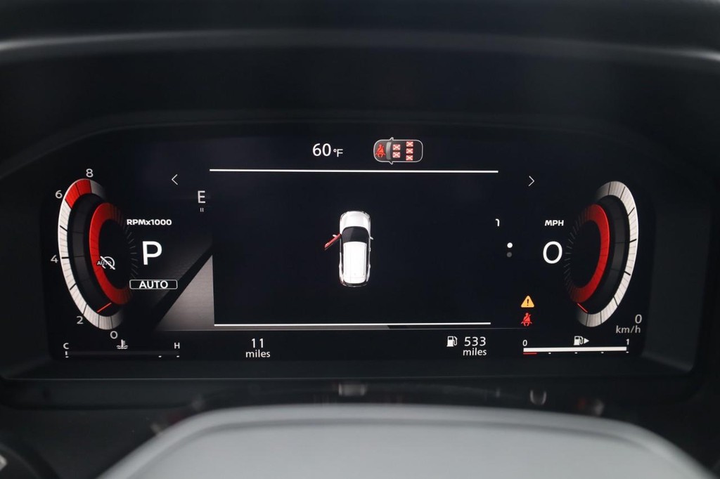 Nissan Rogue Vehicle Full-screen Gallery Image 13
