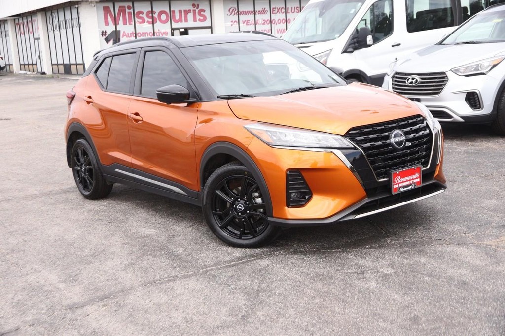 Nissan Kicks Vehicle Image 02