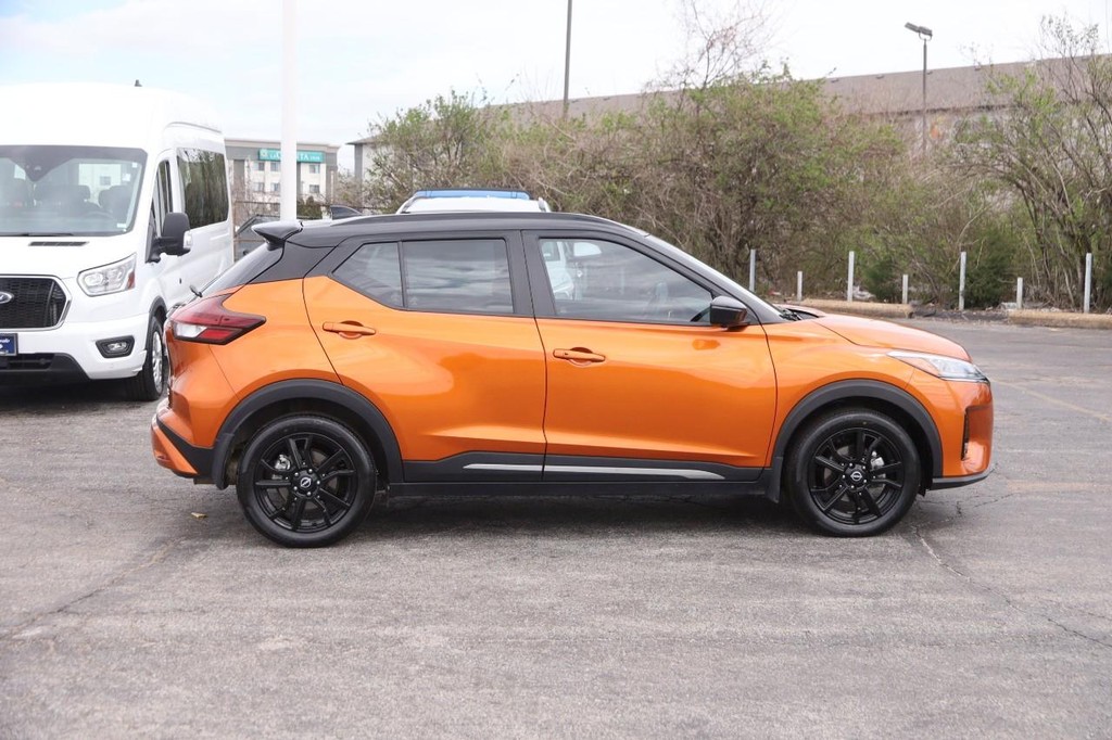 Nissan Kicks Vehicle Image 05