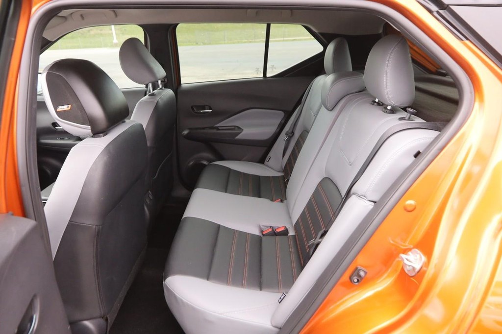 Nissan Kicks Vehicle Image 09