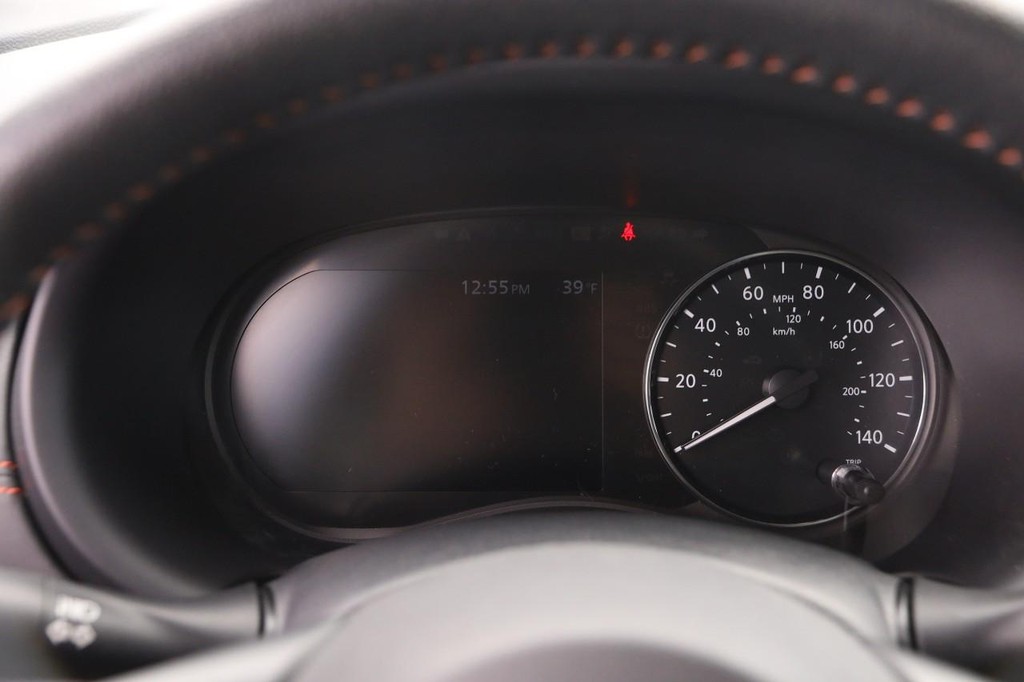 Nissan Kicks Vehicle Image 13