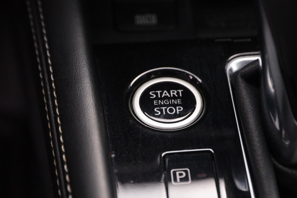 Nissan Kicks Vehicle Image 14