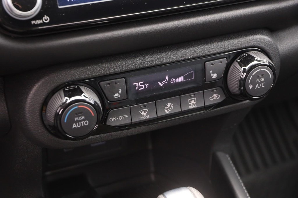 Nissan Kicks Vehicle Image 17