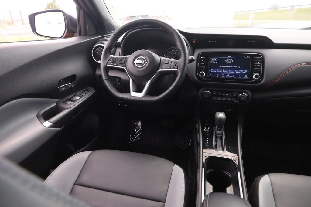Nissan Kicks Vehicle Image 20