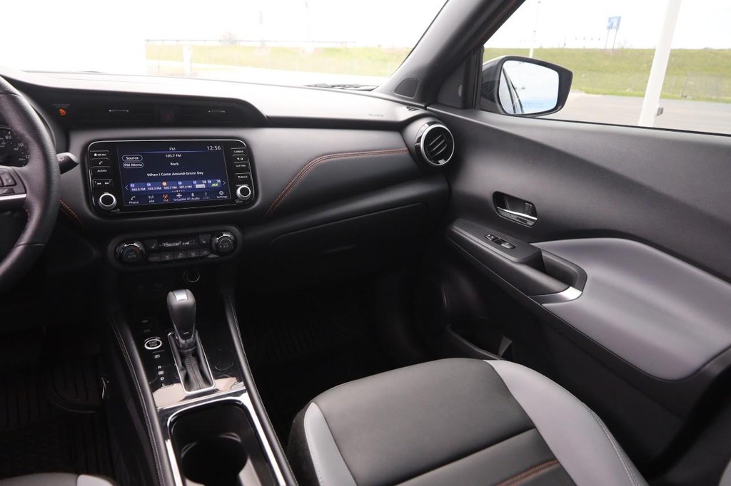 Nissan Kicks Vehicle Image 23