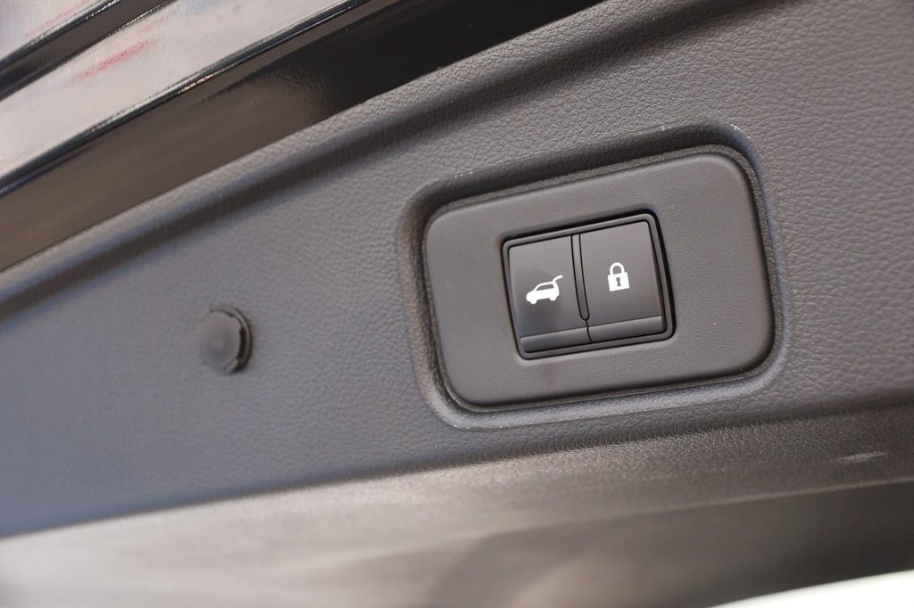 Nissan Pathfinder Vehicle Image 08