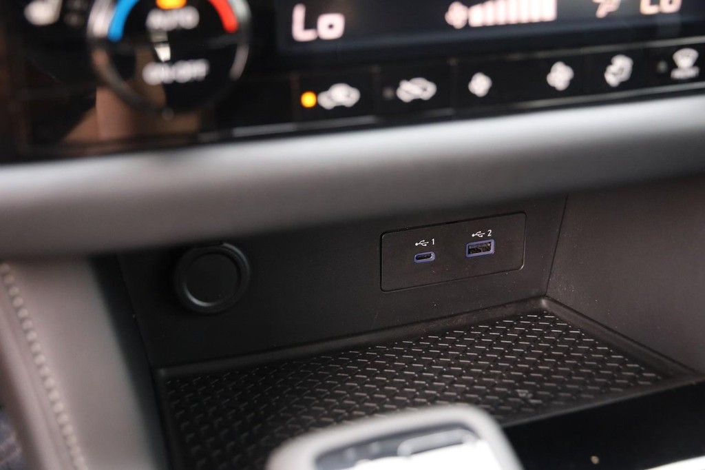 Nissan Pathfinder Vehicle Image 19