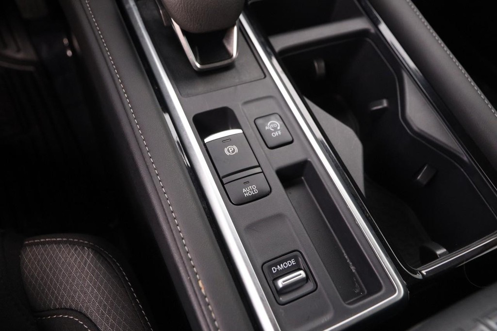 Nissan Pathfinder Vehicle Image 20