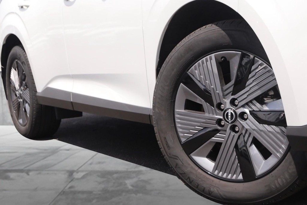 Nissan Murano Vehicle Image 03