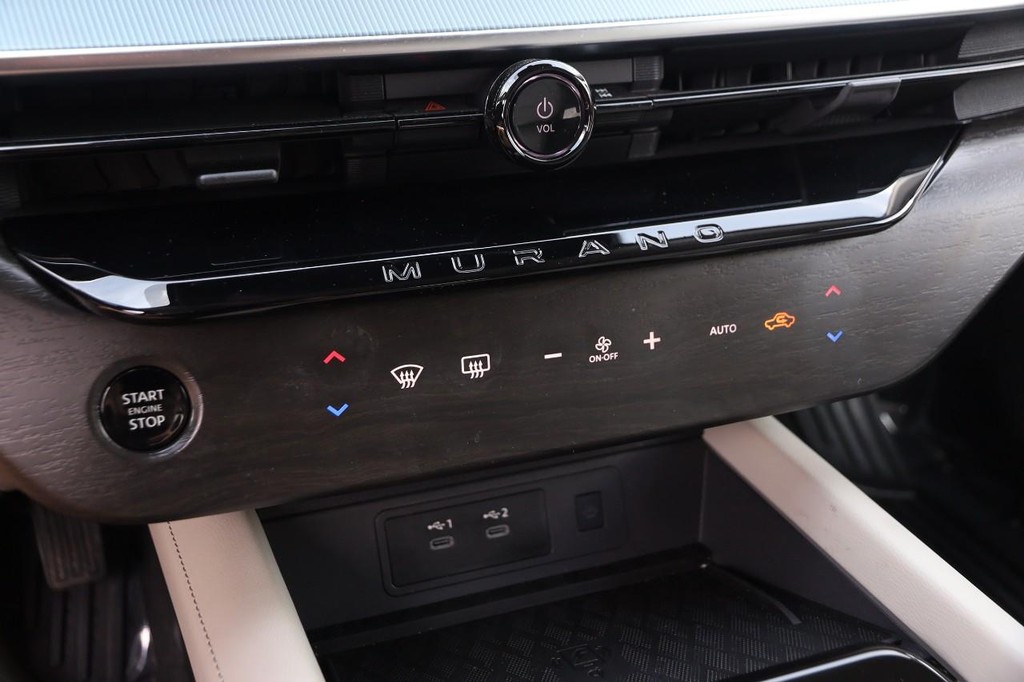 Nissan Murano Vehicle Image 20