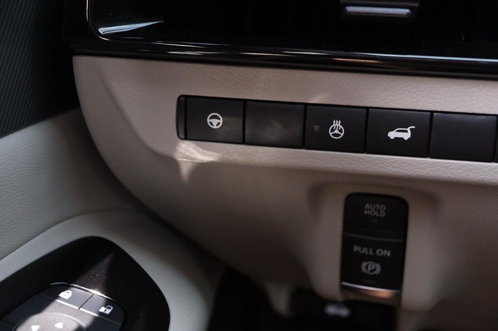 Nissan Murano Vehicle Image 22