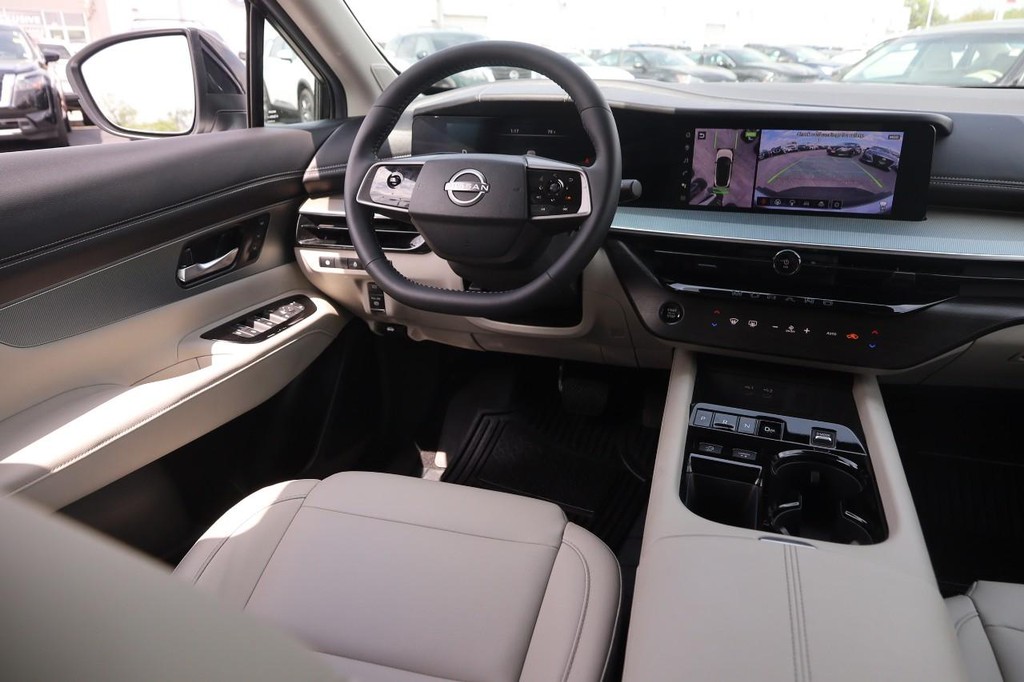 Nissan Murano Vehicle Image 24