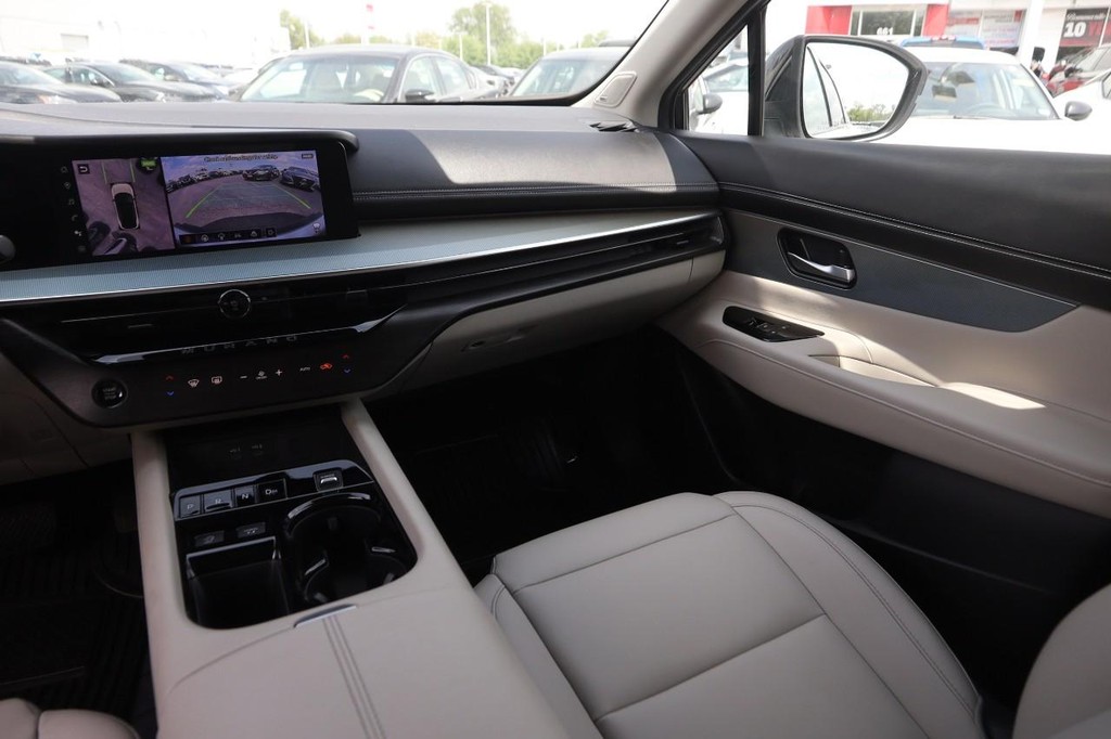 Nissan Murano Vehicle Image 27