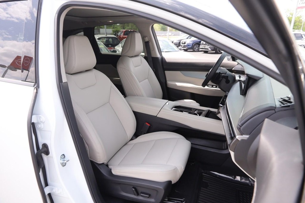 Nissan Murano Vehicle Image 28