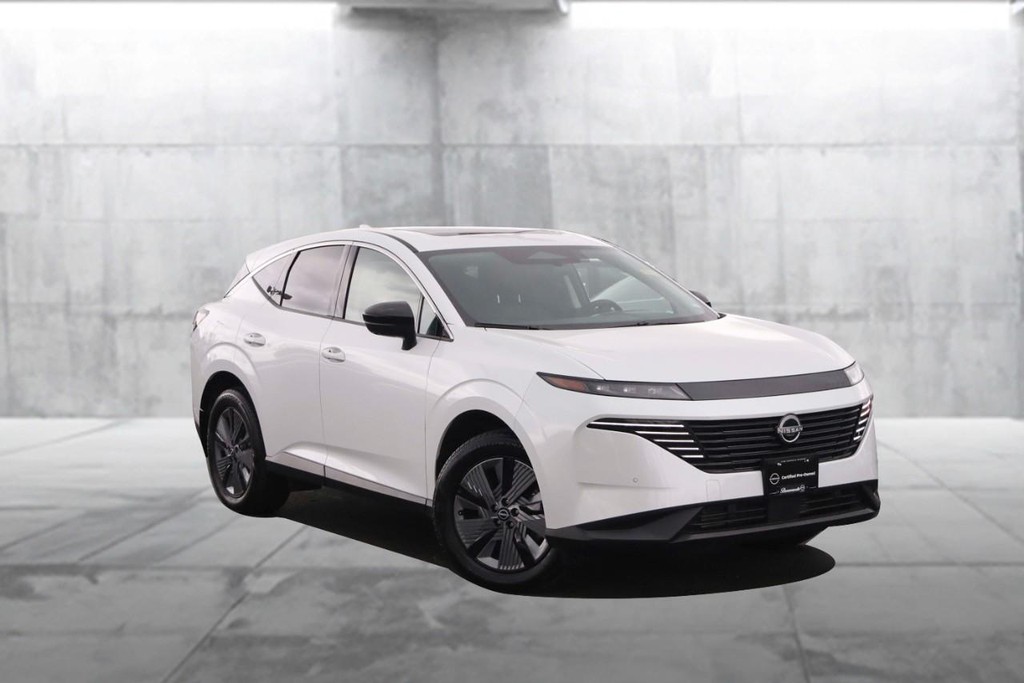 Nissan Murano Vehicle Image 02