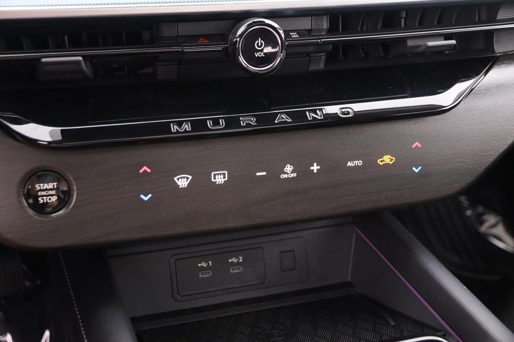 Nissan Murano Vehicle Image 19