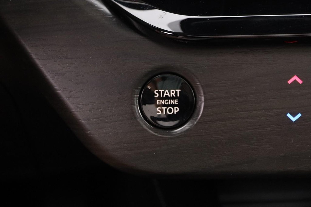 Nissan Murano Vehicle Image 21