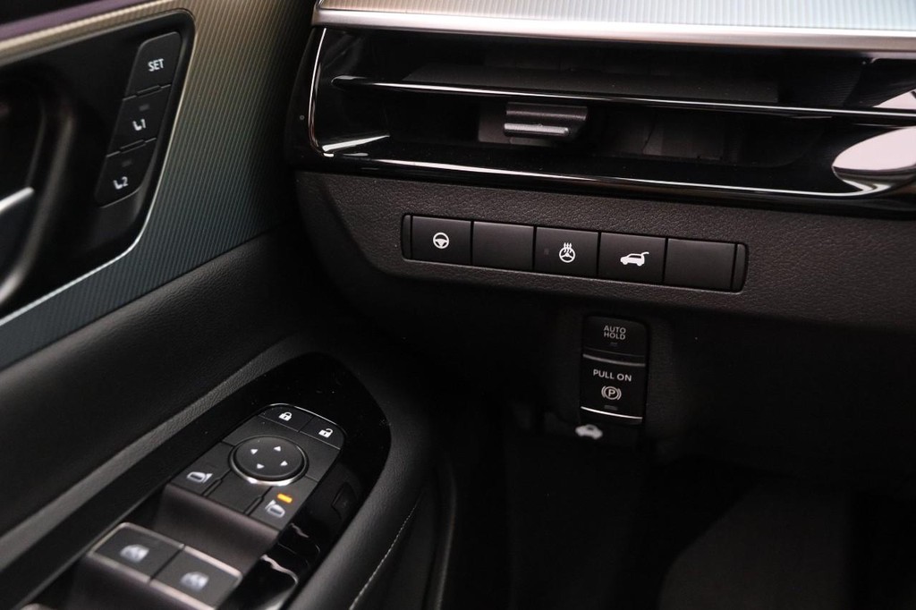 Nissan Murano Vehicle Image 23