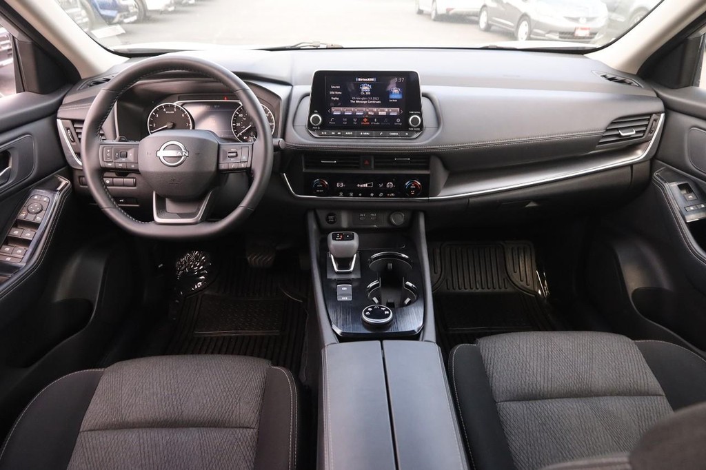 Nissan Rogue Vehicle Image 22
