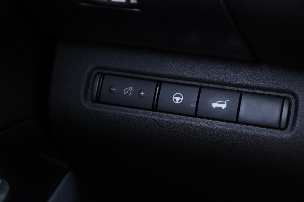 Nissan Pathfinder Vehicle Image 23