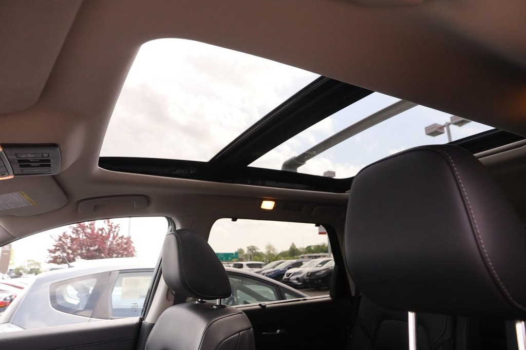 Nissan Pathfinder Vehicle Image 09