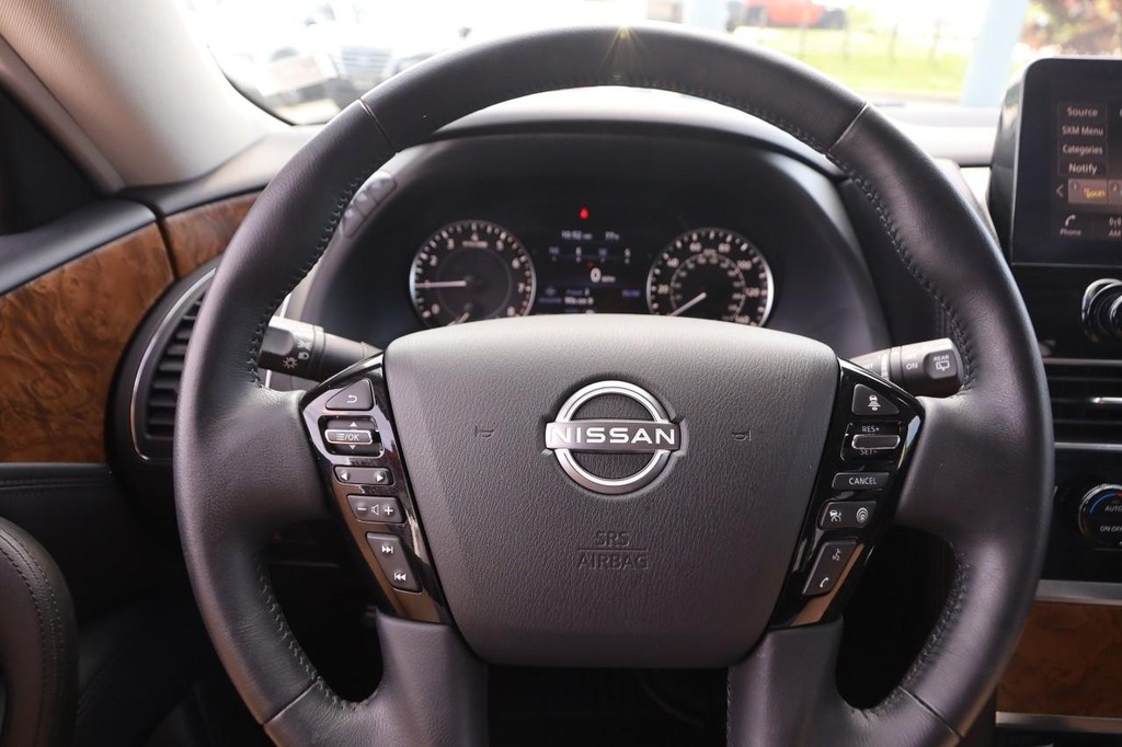 Nissan Armada Vehicle Full-screen Gallery Image 13