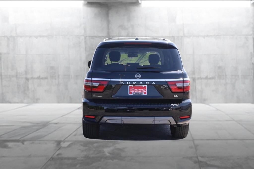 Nissan Armada Vehicle Image 06
