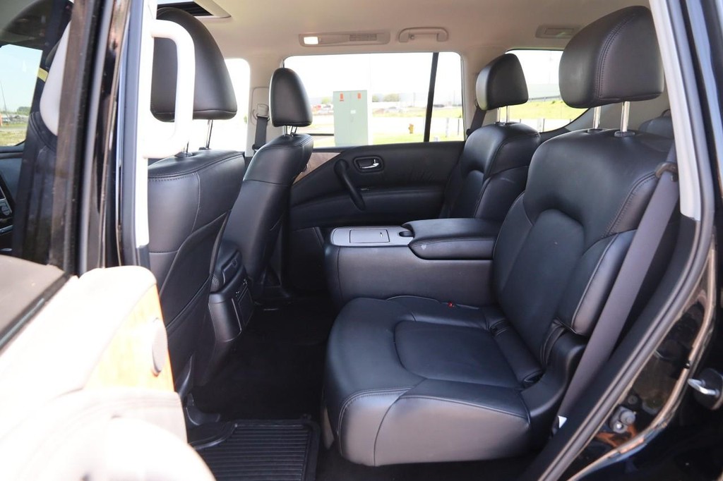 Nissan Armada Vehicle Image 11