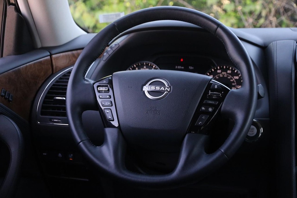Nissan Armada Vehicle Image 26