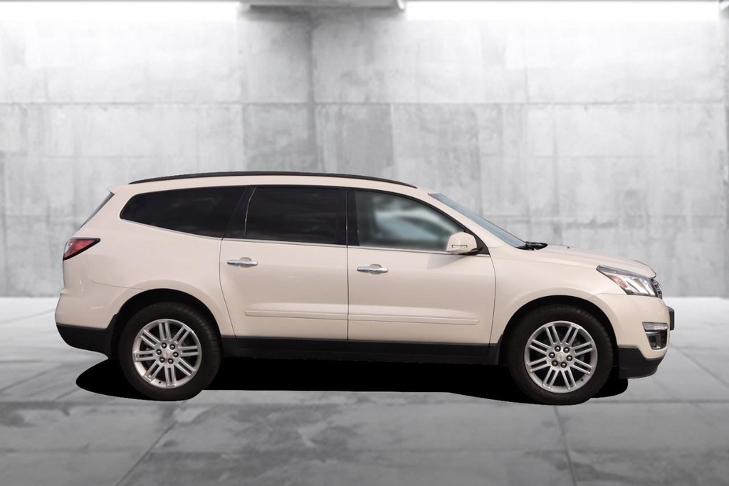 Chevrolet Traverse Vehicle Full-screen Gallery Image 05