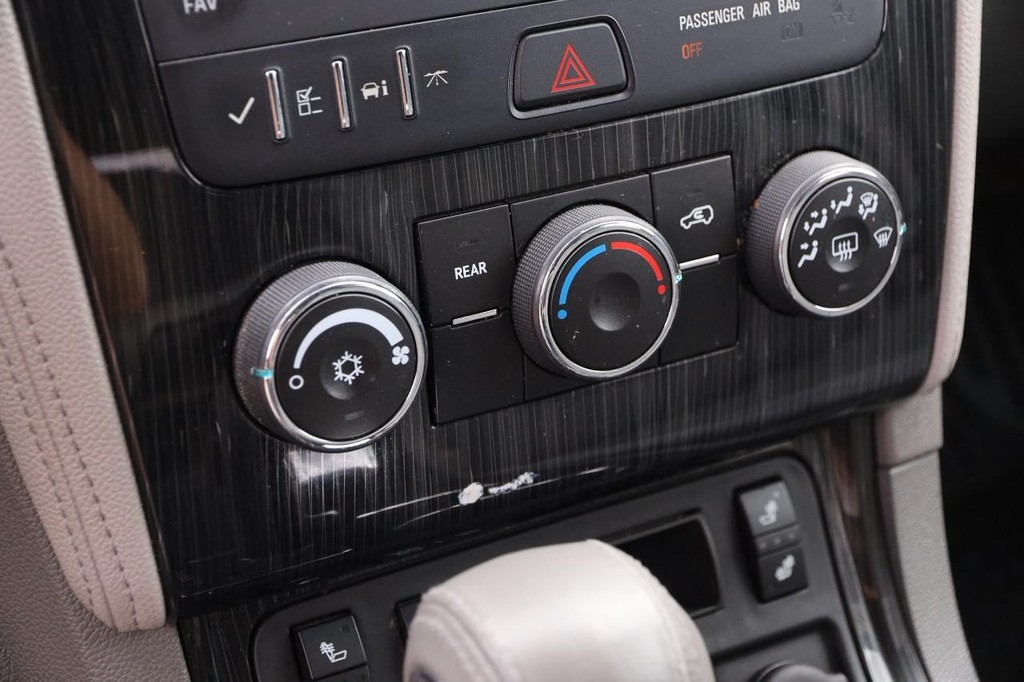 Chevrolet Traverse Vehicle Full-screen Gallery Image 18