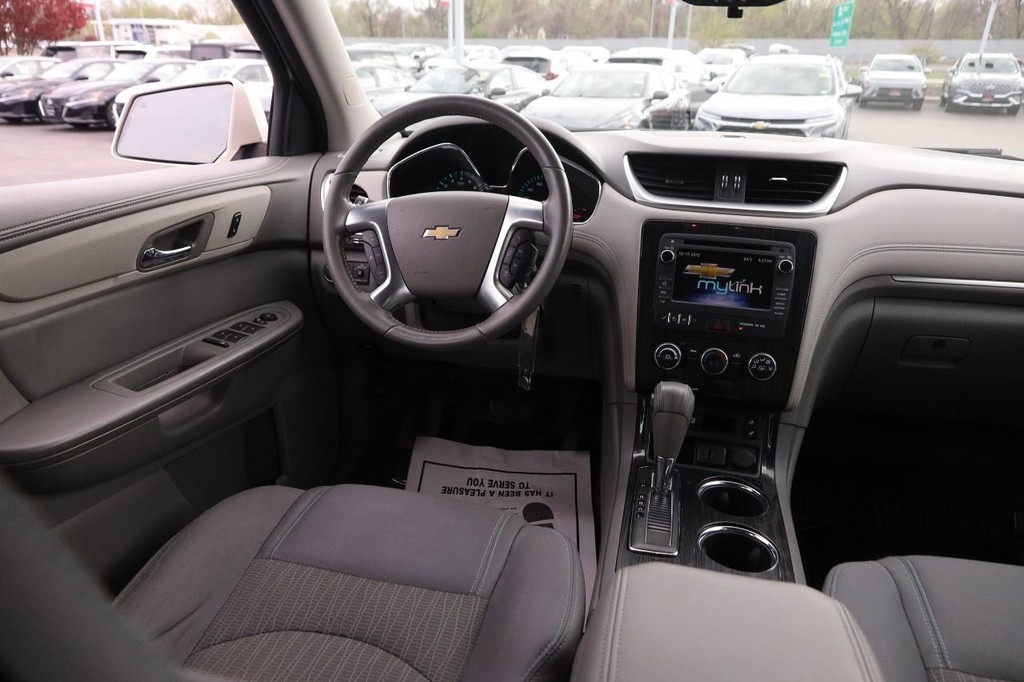 Chevrolet Traverse Vehicle Full-screen Gallery Image 22