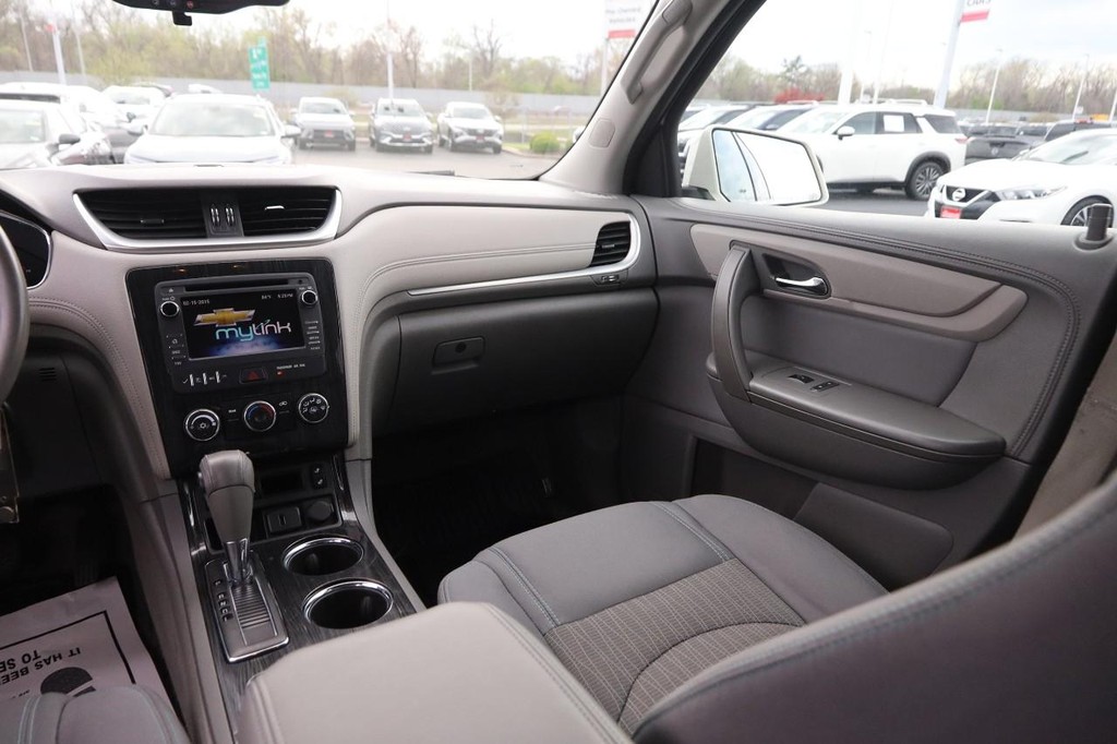 Chevrolet Traverse Vehicle Full-screen Gallery Image 25