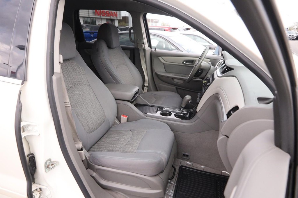 Chevrolet Traverse Vehicle Full-screen Gallery Image 27