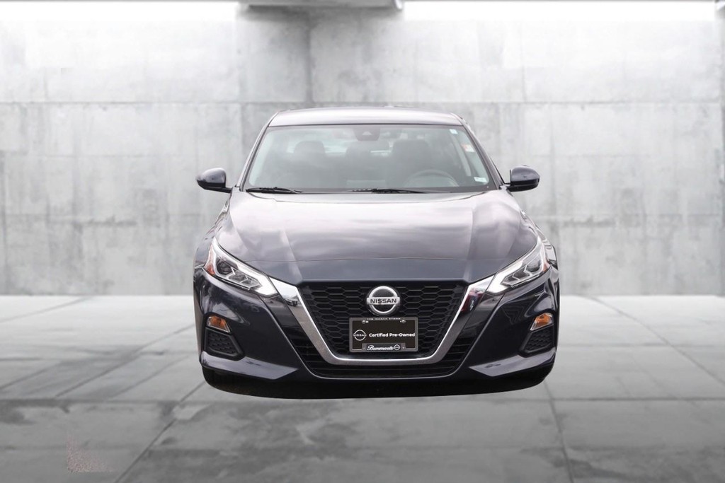 Nissan Altima Vehicle Image 04