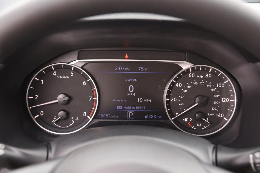Nissan Altima Vehicle Image 13