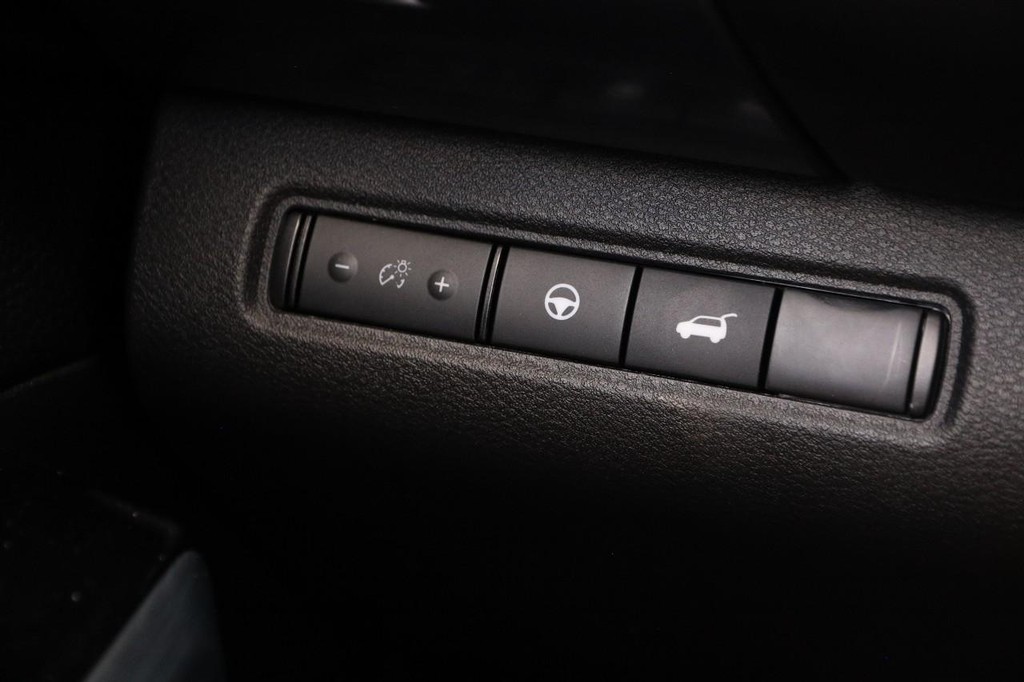 Nissan Pathfinder Vehicle Full-screen Gallery Image 22