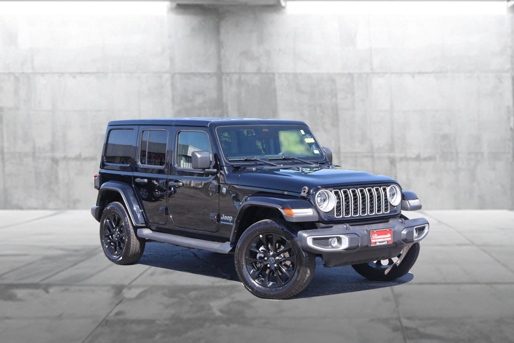 Jeep Wrangler 4xe Vehicle Full-screen Gallery Image 2