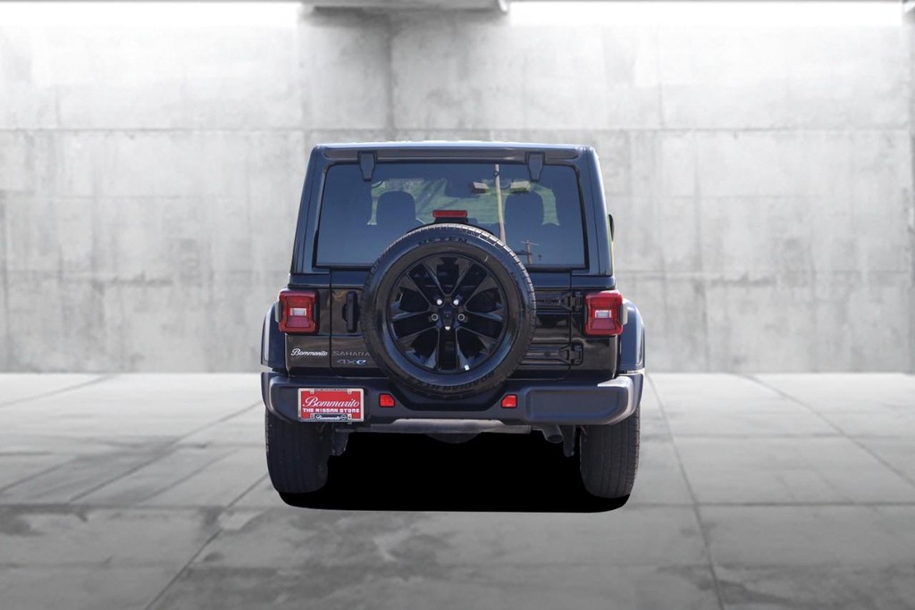 Jeep Wrangler 4xe Vehicle Full-screen Gallery Image 6