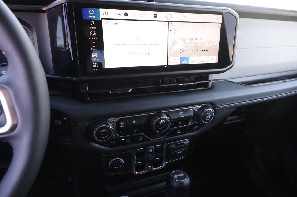 Jeep Wrangler 4xe Vehicle Full-screen Gallery Image 15