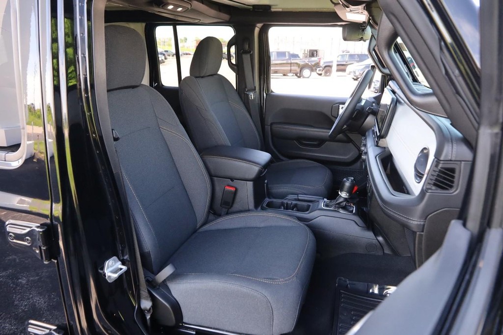 Jeep Wrangler 4xe Vehicle Full-screen Gallery Image 26