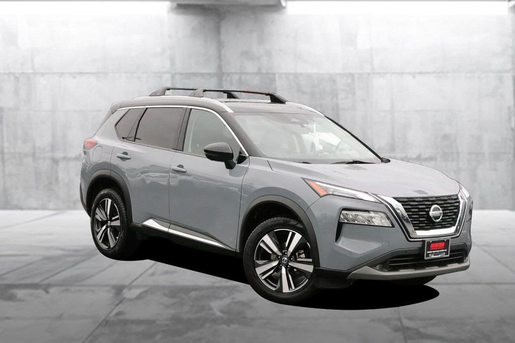 Nissan Rogue Vehicle Image 02