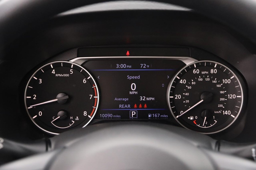 Nissan Altima Vehicle Image 14